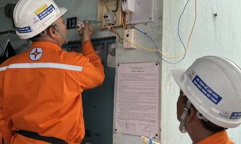 Cúp điện đột ngột ở TP HCM lúc giữa trưa, người dân bị đảo lộn sinh hoạt