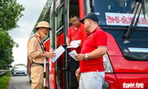 Bộ Công an đề xuất bỏ quy định không lái xe quá 48 giờ mỗi tuần, bổ sung trường hợp thu hồi bằng lái