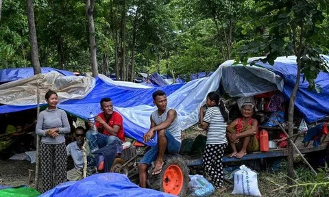Người Campuchia trở về nhà sau lệnh ngừng bắn với Thái Lan