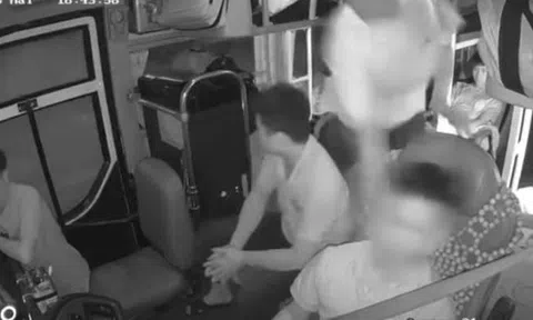 Thông tin mới vụ hành khách tát mạnh vào mặt tài xế khi xe khách đang chạy