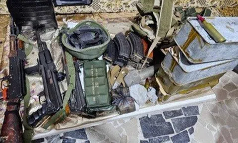 Israel đột kích xuyên đêm vào Syria, thu giữ kho vũ khí lớn