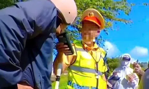 Cho ra khỏi lực lượng cán bộ CSGT vì phát ngôn thiếu chuẩn mực