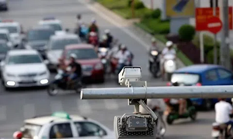 Lắp camera nhận diện biển số, kiểm soát khí thải ở TPHCM