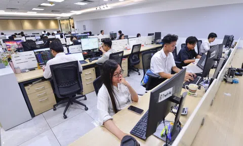 Chứng khoán tăng điểm trong thận trọng, tiền vào ít hơn