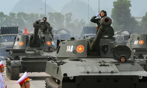Pháo tự hành SU-122, SU-152 của QĐND diễu binh 2/9: Xoay 360 độ, tầm hoạt động 300 km, đạn pháo nặng 50kg