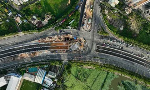 Chủ tịch TPHCM chỉ đạo 'nóng' về nút giao 3.400 tỷ đồng chậm tiến độ 12 tháng