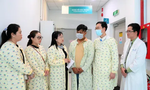 Vụ phóng hỏa đốt phòng trọ: Nhiều bác sĩ khẩn trương cứu 2 cháu bé
