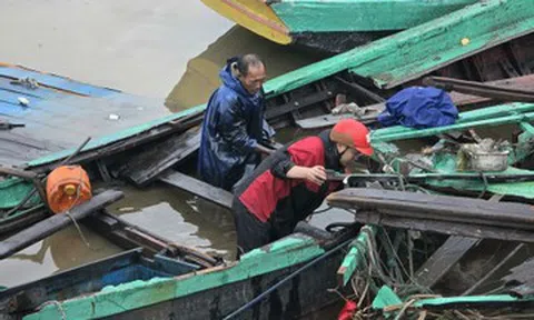 Câu nói cay đắng của người đàn ông Hà Tĩnh khi nhìn khối tài sản bị bão 'vò nát'