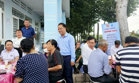 Bên ly cà phê sáng, chuyện dân sinh được lắng nghe