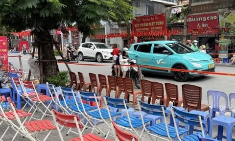 Công an Hà Nội dẹp bỏ tình trạng bán ghế giữ chỗ xem diễu binh, diễu hành A80
