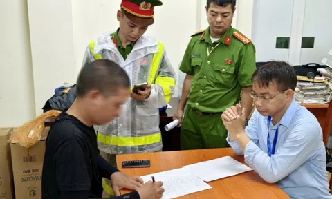 Xử phạt bãi trông xe tự phát gần Quảng trường Ba Đình trước giờ sơ duyệt A80