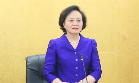 Bộ trưởng Nội vụ: Báo cáo Bộ Chính trị vấn đề tiền lương, phụ cấp trong tháng 9