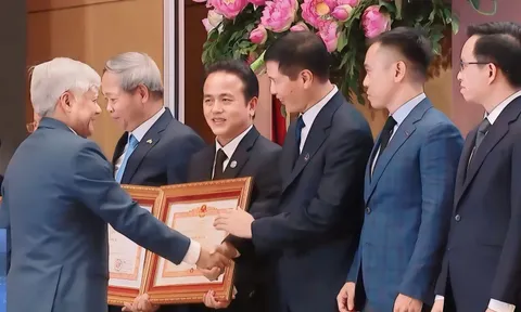 Ống đồng Toàn Phát nhận giải Doanh nghiệp đóng góp xuất sắc vì xã hội