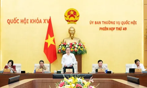 Phân tích rõ "nguy cơ" của tham nhũng, lãng phí, tiêu cực