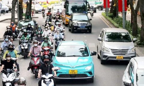 Hà Nội, TP HCM thông tin về lộ trình chuyển đổi sang phương tiện xanh