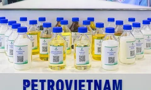 Doanh nghiệp 1 triệu tỷ duy nhất của Việt Nam lần đầu hé lộ về nhiên liệu cho tàu ngầm Kilo và máy bay quân sự
