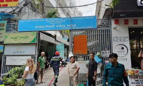 Cháy căn hộ ở trung tâm TP HCM, hàng chục cảnh sát được điều động