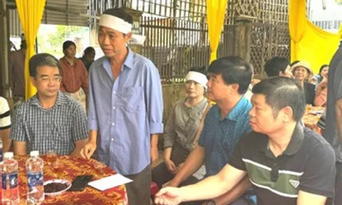 Hoàn cảnh xót xa của 'bé trai mở cửa cứu bạn', lãnh đạo tỉnh phải đề nghị hỗ trợ