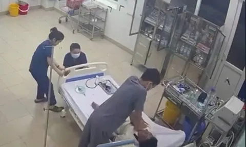 Cứu sống người đàn ông đi bộ vào phòng cấp cứu rồi ngưng tim, ngưng thở