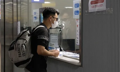 Vì sao 4 ga của metro Bến Thành - Suối Tiên ngừng bán vé giấy từ ngày 15-9?