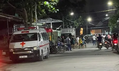 Sau tiếng la thất thanh, phát hiện 2 vợ chồng tử vong trước cửa nhà