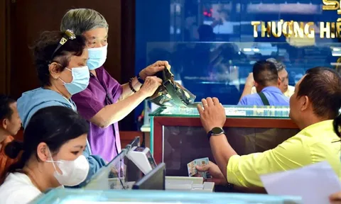 Đánh thuế mua bán vàng: Phải phân biệt đầu cơ hay tích lũy?