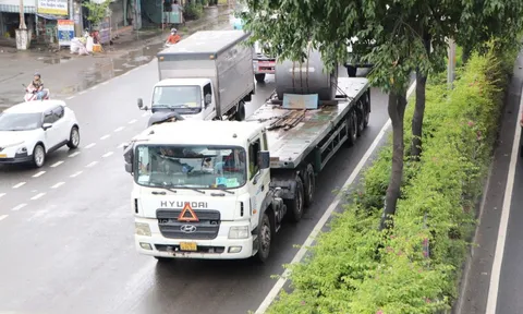 Rùng mình trước "bom thép" chực chờ lăn trên phố