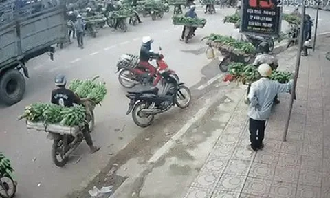 Lời khai của tài xế vụ xe tải đâm vào chợ chuối khiến 3 người chết ở Quảng Trị
