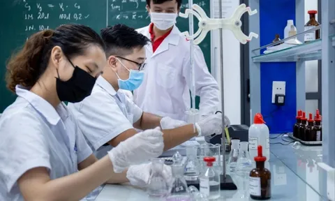 Phát triển khoa học công nghệ ở các trường đại học tại Việt Nam hiện nay