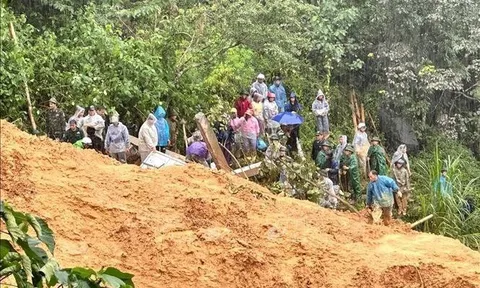 Thủ tướng giao Chủ tịch 3 tỉnh trực tiếp chỉ đạo tìm kiếm nạn nhân mất tích do mưa lũ