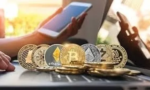 Tác động của các đặc điểm tính cách đến ý định tiếp tục đầu tư tiền mã hóa: Vai trò trung gian của thái độ nhà đầu tư cá nhân tại TP. Hồ Chí Minh