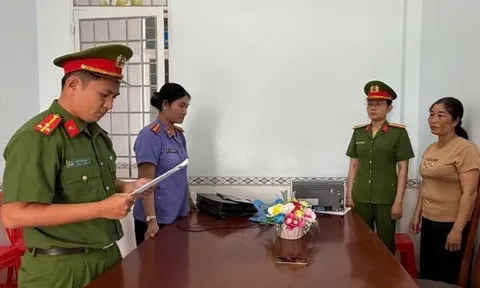 Khám xét chỗ ở, bắt tạm giam Phạm Bé Em