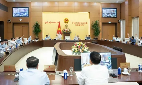Ủy ban Thường vụ Quốc hội chốt mức thuế bảo vệ môi trường với xăng dầu 2026
