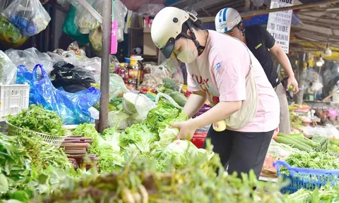 Mức giảm trừ mới: nhẹ gánh thuế, nhưng chưa đủ 'đuổi kịp' chi phí