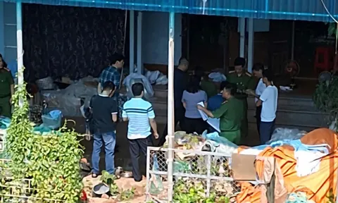 Con gái bàng hoàng phát hiện cha, mẹ thương vong tại khu vực xưởng may
