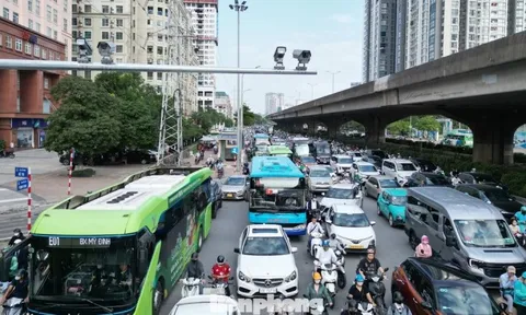 Thành phố Hà Nội đặt mục tiêu xử lý 6 điểm 'đen' ùn tắc trong năm 2025