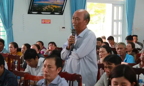 Lắng nghe người dân góp ý về vị trí tái định cư Dự án Điện hạt nhân Ninh Thuận 2