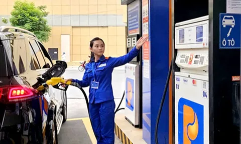 Giá xăng dầu đồng loạt giảm từ 15h chiều nay