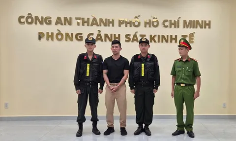 Ảnh, Clip: Lương Bằng Quang lại gây sốc