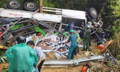 Hai vợ chồng tử vong thương tâm trong vụ lật xe trên đèo Ngọc Vin