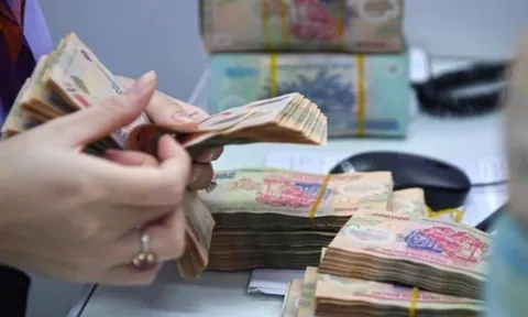 Điều chỉnh tiền lương cần được tính toán một cách tổng thể, kỹ lưỡng