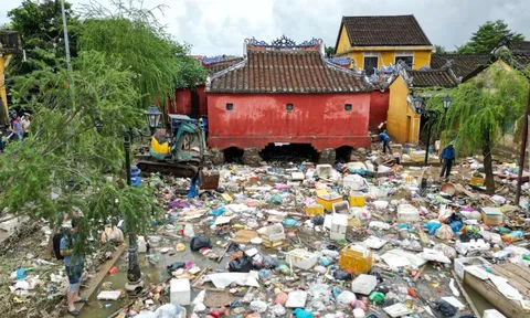 Không nhận ra Hội An sau trận lũ lịch sử