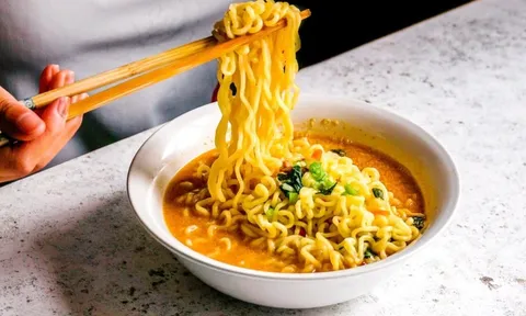 Người Việt ăn mì gói nhiều nhất hành tinh