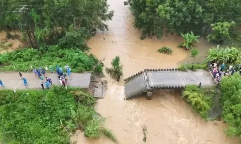 Sập cầu ở Quảng Ngãi