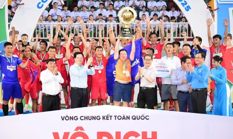 Hình ảnh ấn tượng tại Lễ bế mạc Giải bóng đá công nhân, viên chức Việt Nam 2025