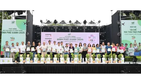 Chung tay xây dựng Bình Phú xanh - sạch - bền vững