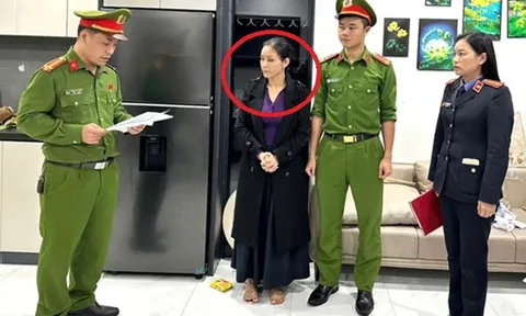 Khám xét chỗ ở, bắt Đậu Thị Huyền Trang