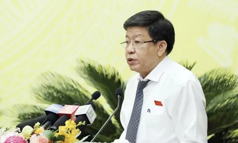 Ông Dương Đức Tuấn điều hành công việc của UBND TP Hà Nội