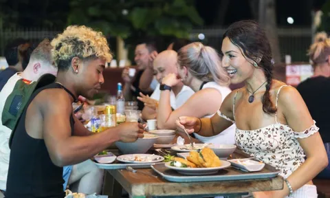 Khu ẩm thực toàn khách Tây giữa trung tâm TP.HCM sau 10 năm hoạt động