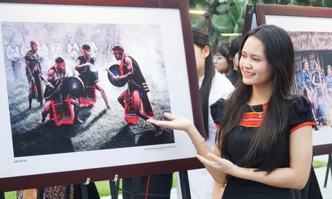 Ngắm sắc màu 54 dân tộc Việt Nam qua ảnh